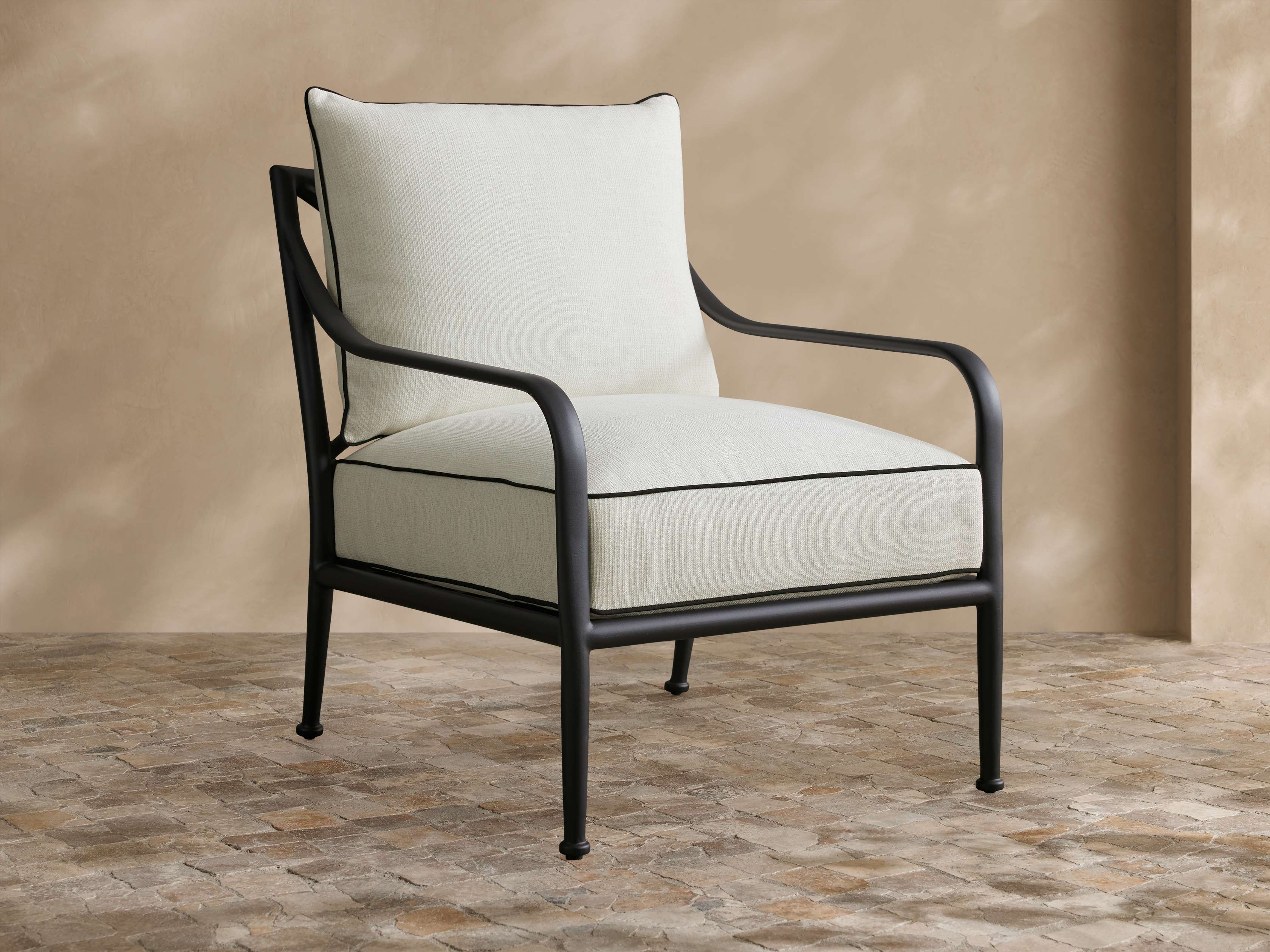 Surrey Outdoor Lounge Chair